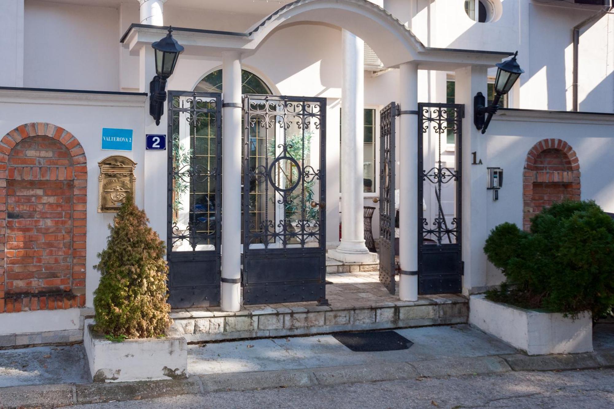 Red Clay Apartments City Club Belgrado Exterior foto